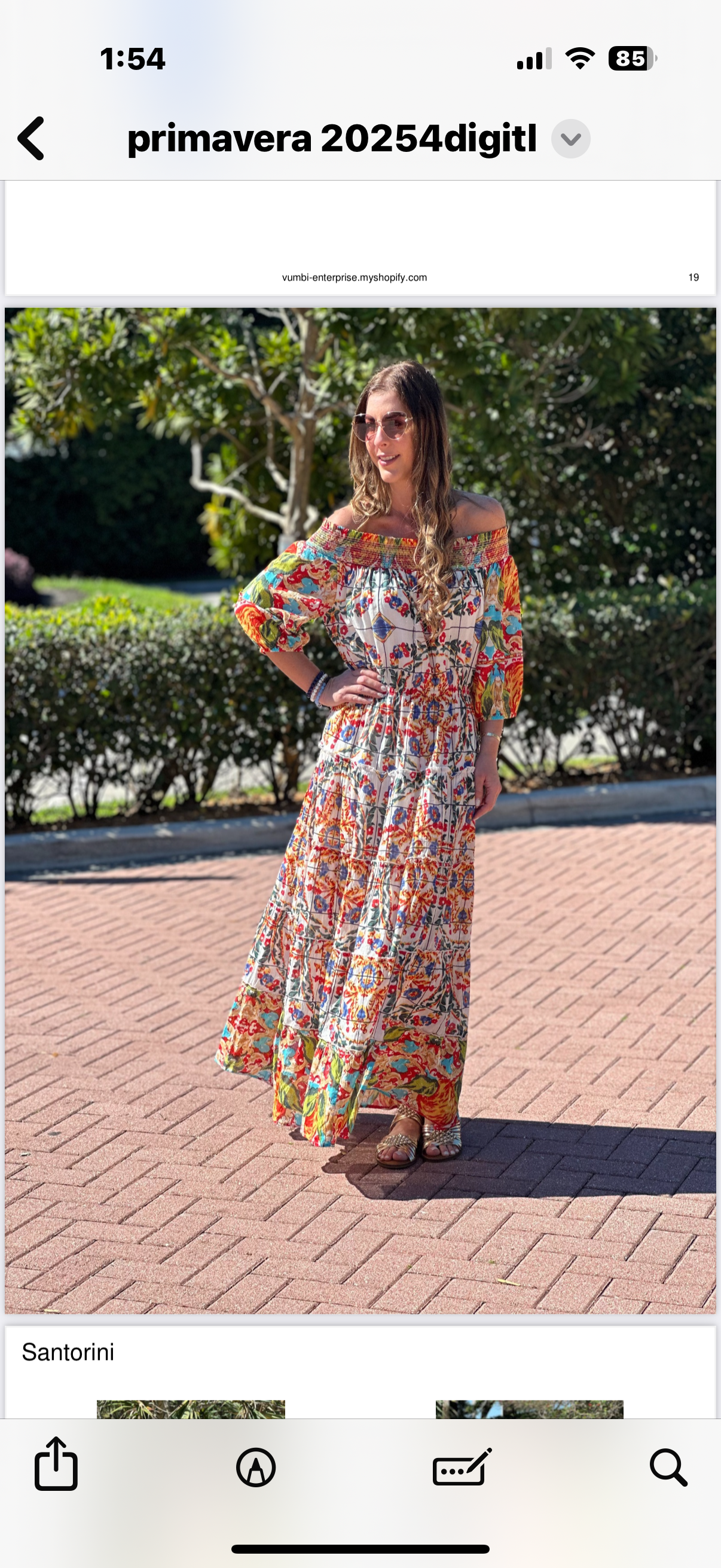 Vestido maxi Maria off shoulder, con los colores que solo inspiran alegría en el Caribe.