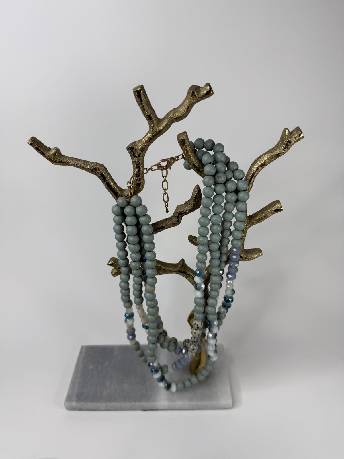 Layered spheres necklace