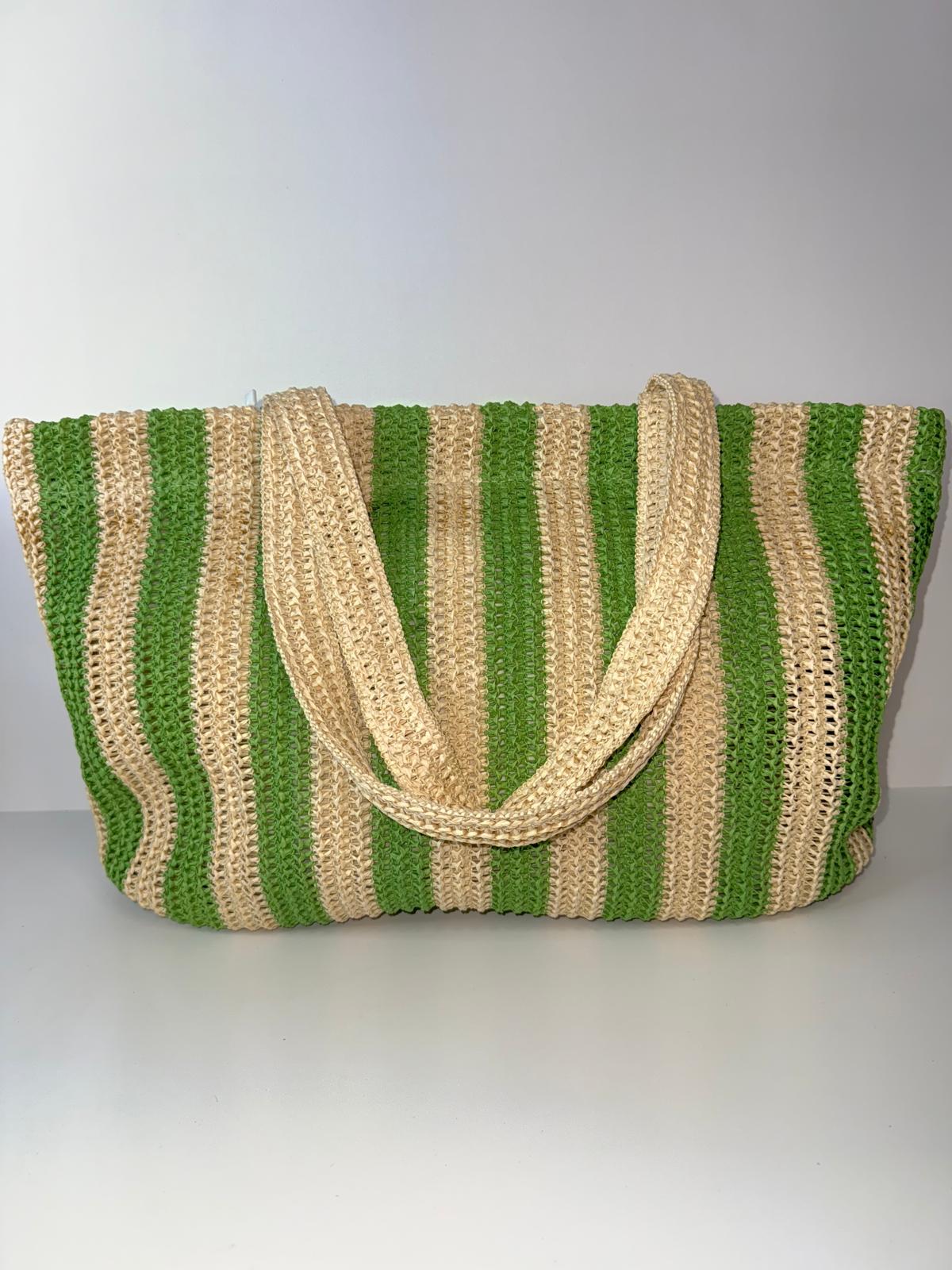 Bolso playero grande en paja, Para que combines tu outfit y te veas espectacular.