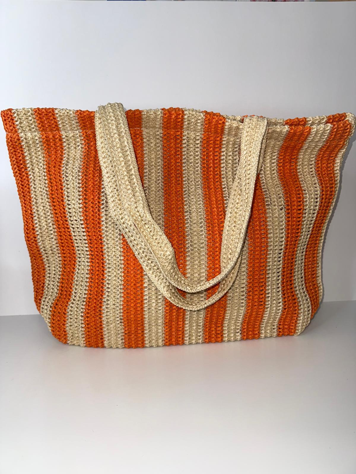 Bolso playero grande en paja, Para que combines tu outfit y te veas espectacular.
