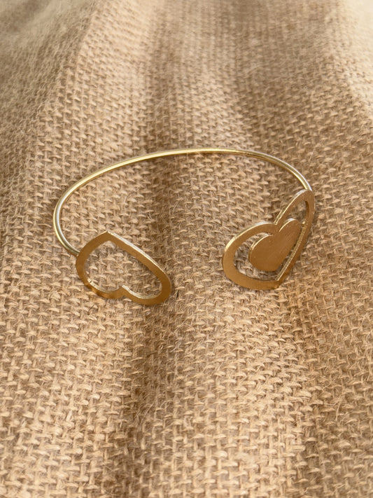 Twin heart cuff gold Turkish metal.