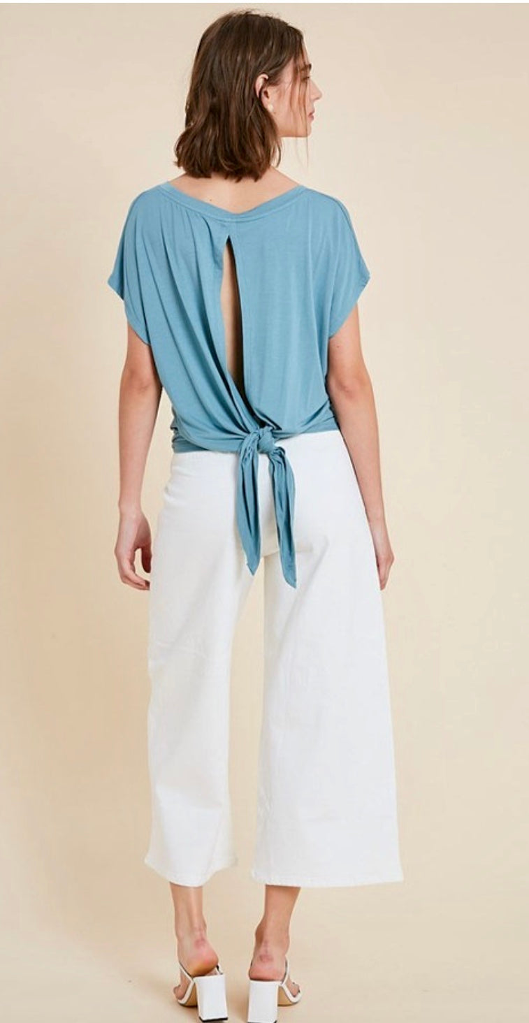 Open back t-shirt for outdoor fun activities.