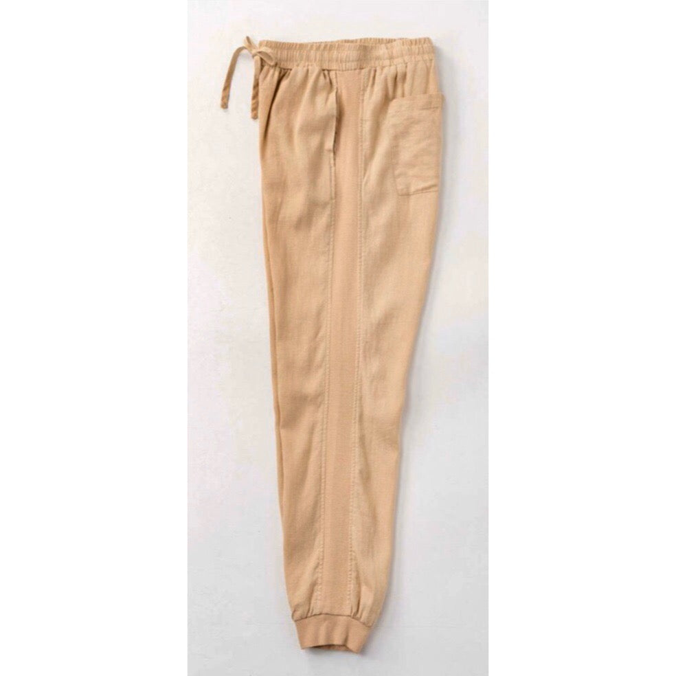 Linen Jogger Pant for hanging out outside and daily activities.