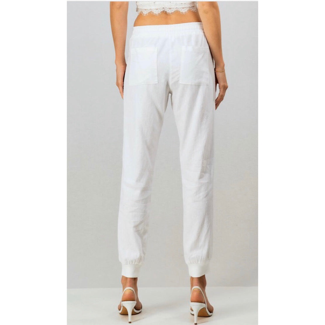 Linen Jogger Pant for hanging out outside and daily activities.