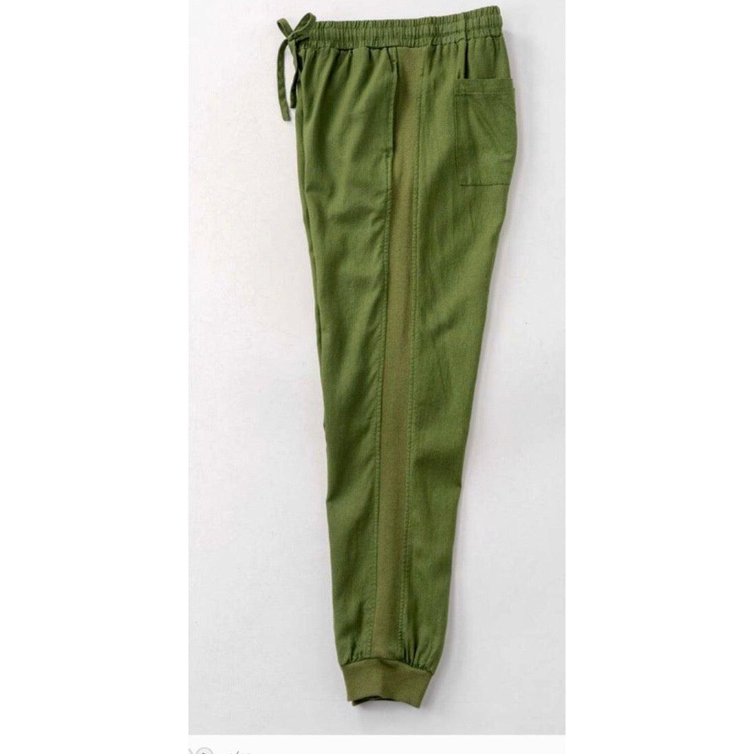 Linen Jogger Pant for hanging out outside and daily activities.