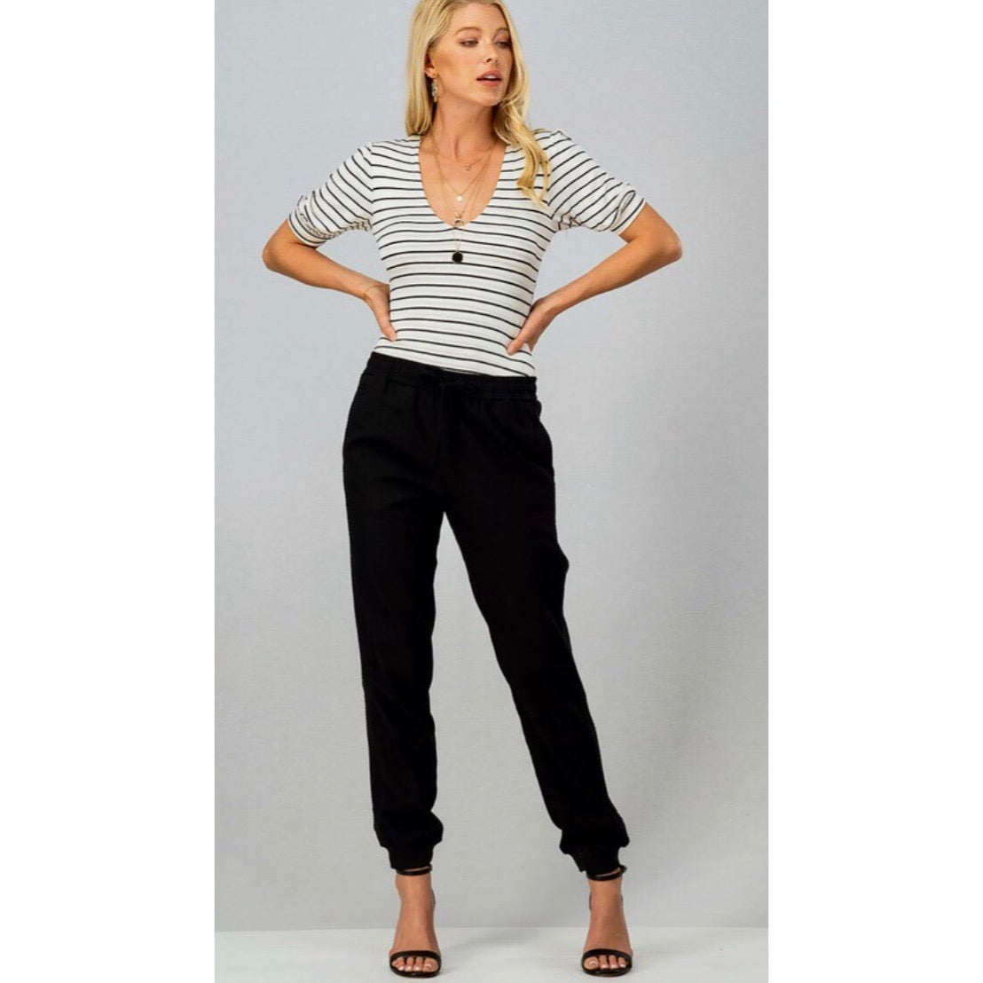 Linen Jogger Pant for hanging out outside and daily activities.