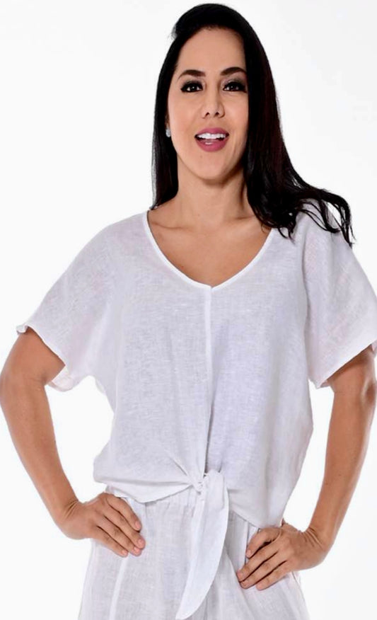 Linen Blouse for a fresh outdoor activity.