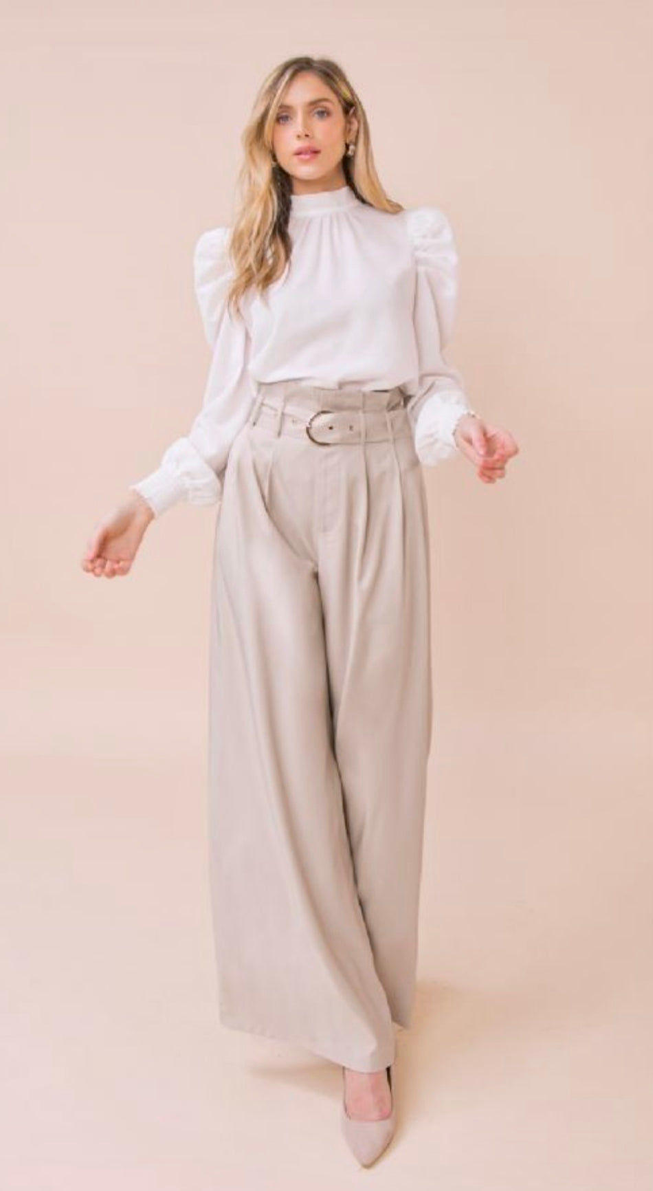 Wide leg trousers following beautiful trends we love.