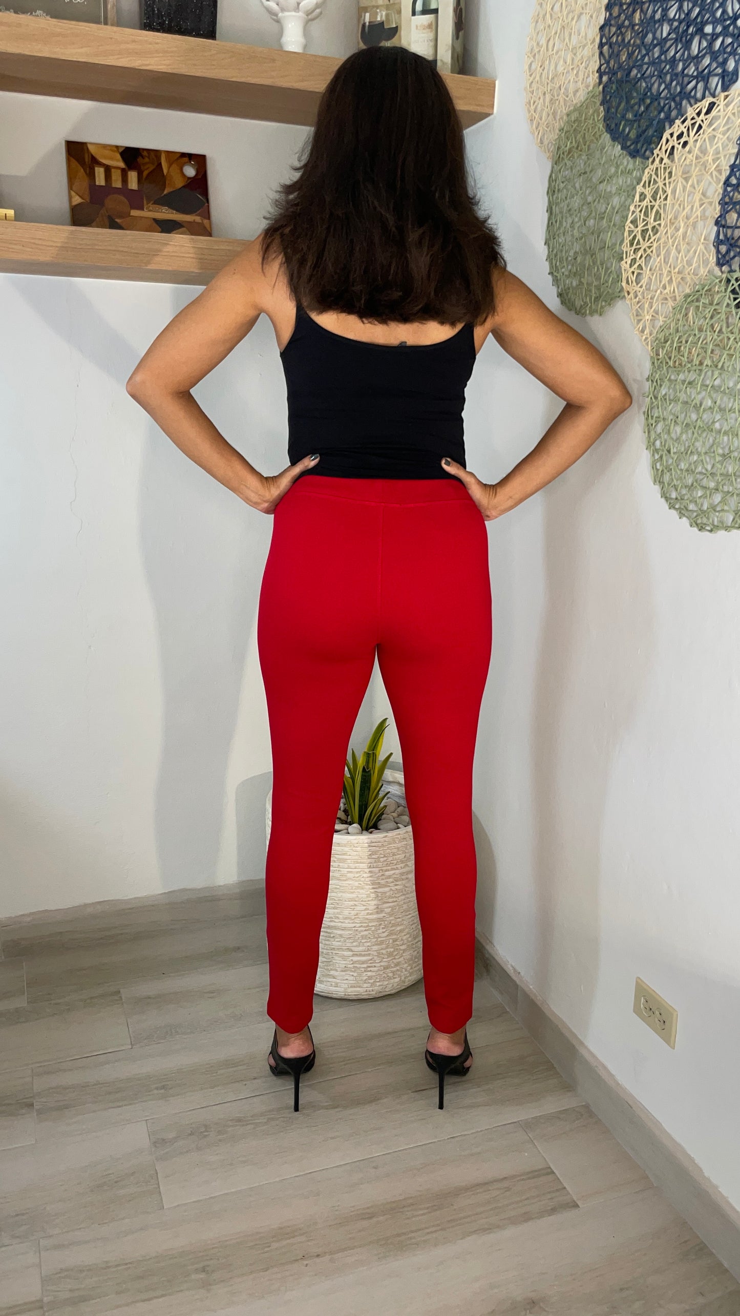 Leggins que te hacen lucir sexy definiendo tu figura.