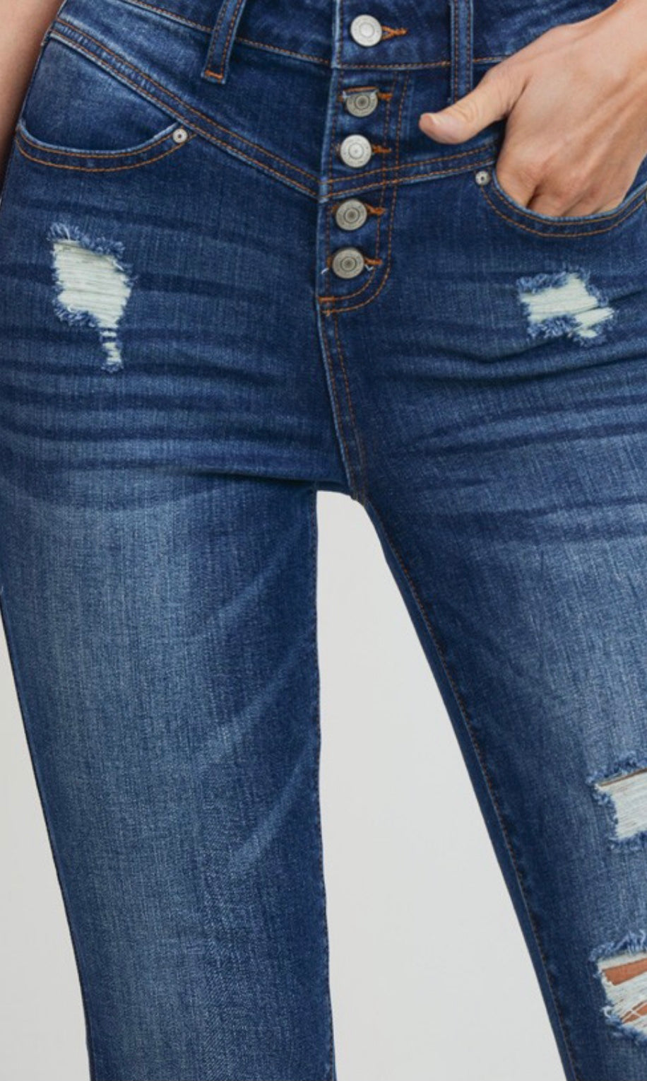 Ragged, skinny jean excellent fit for a casual look.