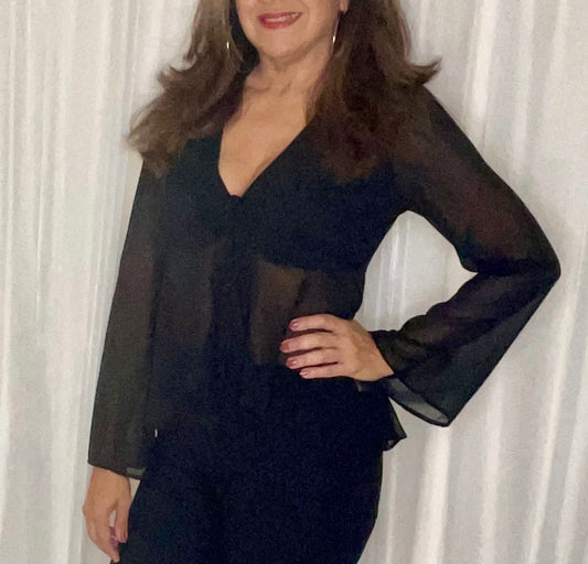 Front Tie Blouse, simple and sexy with beautiful and delicate transparencies.