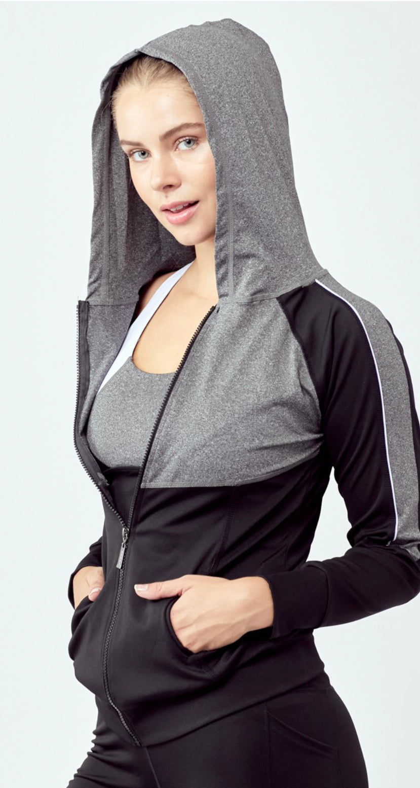Three-piece activewear for your fitness life.