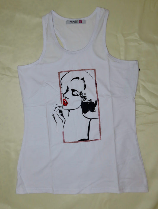 Sequins art tank top for a casual and fun look.